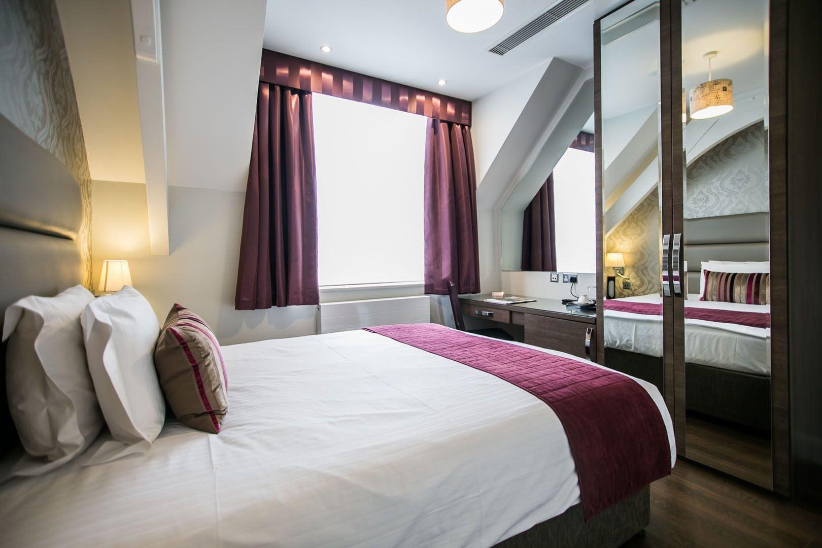 The Pillar Hotel London Exterior foto